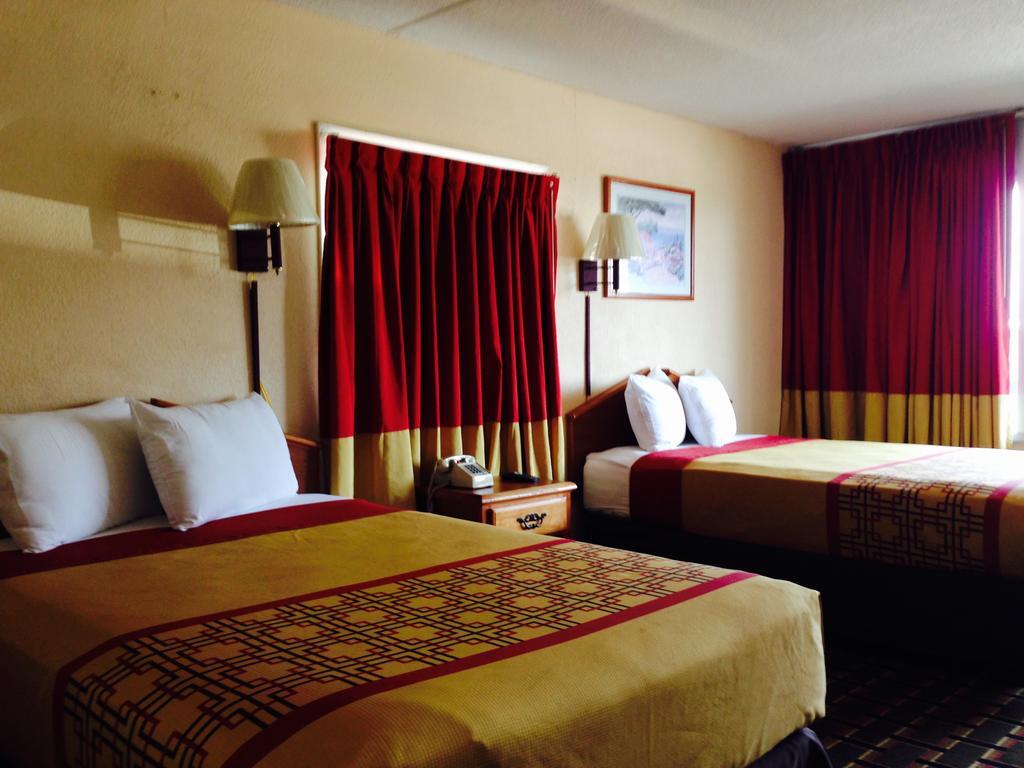 Happy Holiday Motel Myrtle Beach Buitenkant foto