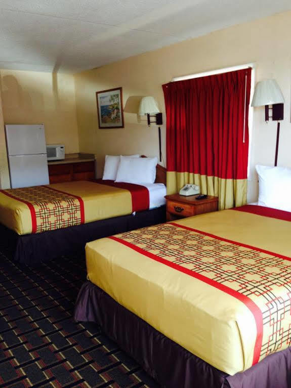 Happy Holiday Motel Myrtle Beach Buitenkant foto